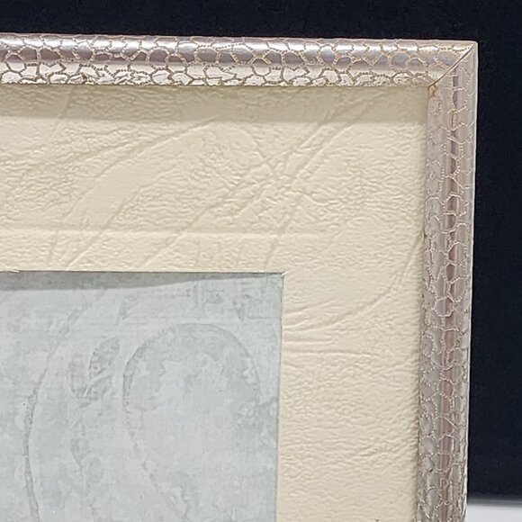 Vintage Antique Textured Silver Metal Picture Frame Embossed Leather Design - Picture 3 of 11